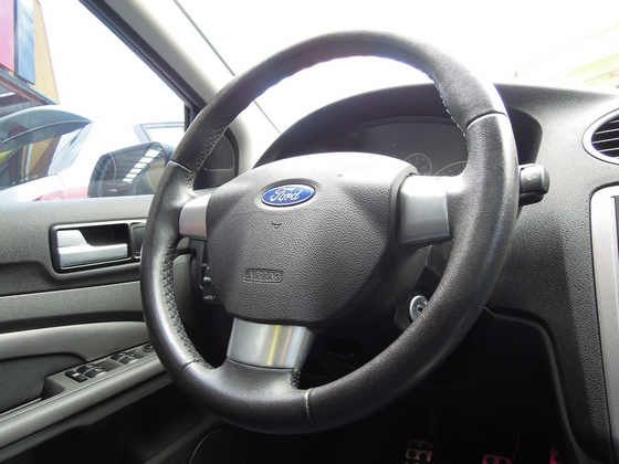 Ford 福特  Focus， 2000 照片3