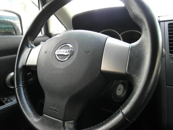 2010年 Nissan 日產Tiida 照片3