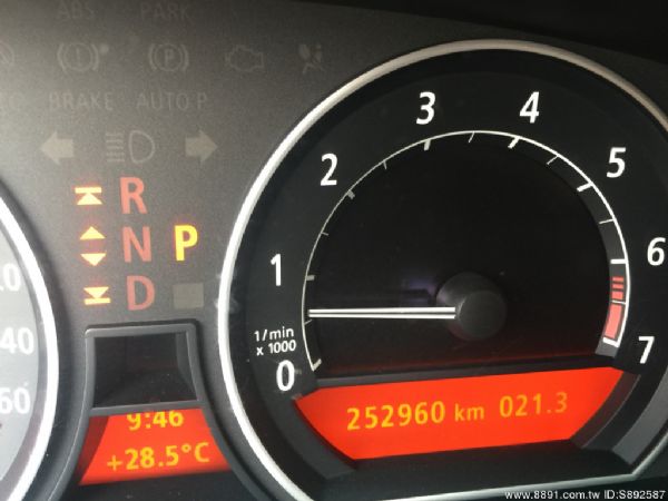 ｛鴻利汽車｝2004年 總代理735LI 照片5