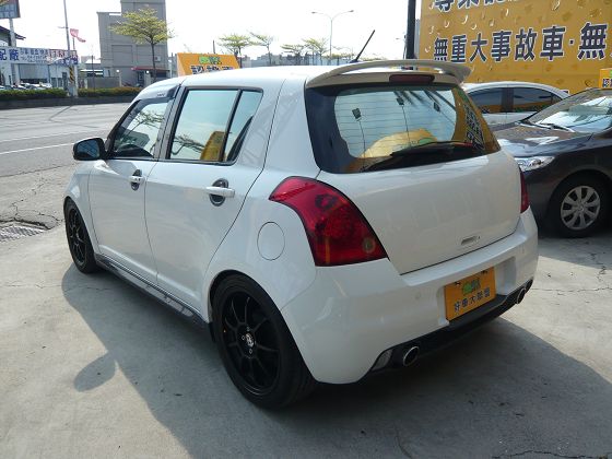 2008年 Suzuki 鈴木Swift 照片10