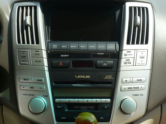 2005年 Lexus 凌志 RX330 照片5