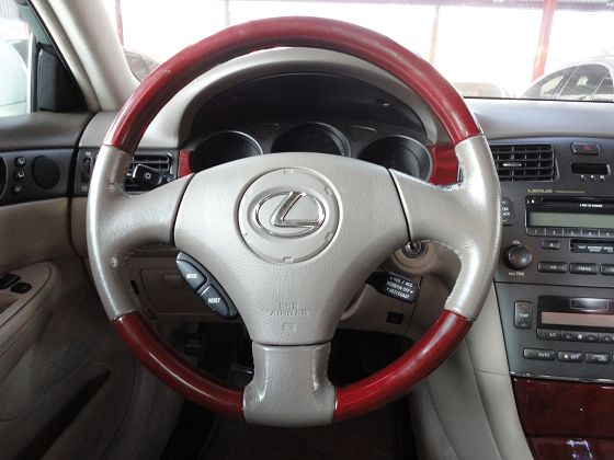 2004年 Lexus 凌志 ES330 照片5