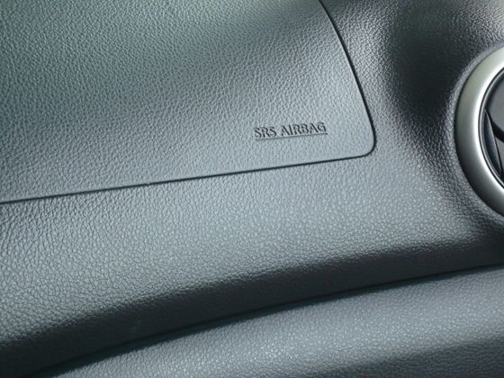 2013年Nissan日產Livina 照片7
