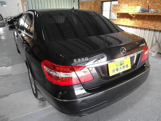 2011年 Benz 賓士 E200  照片9