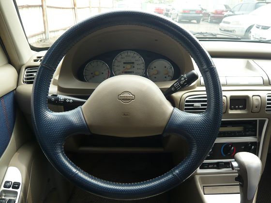 2004年 Nissan 日產March 照片6