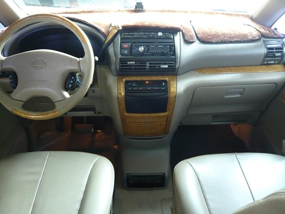 20011年Nissan日產Serena 照片2