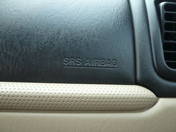2005年Mazda馬自達Tribute 照片7