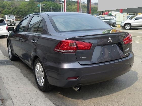 2011年三菱Lancer Fortis 照片8