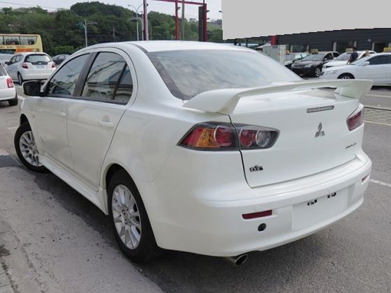 2012年三菱Lancer Fortis 照片7