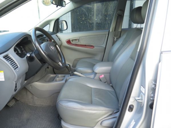 2007年 Toyota豐田Innova 照片3