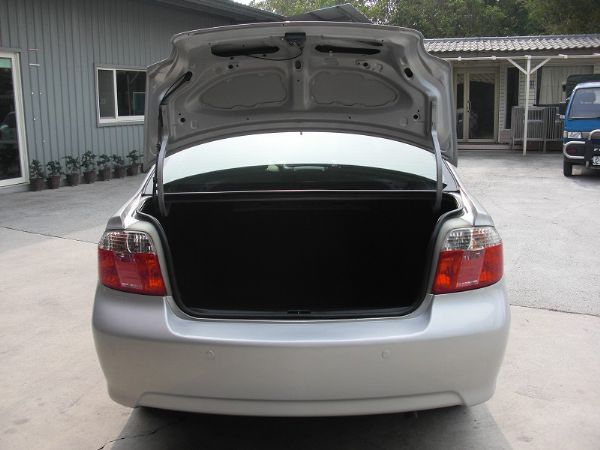 TOYOTA VIOS J版 1.5 銀 照片8