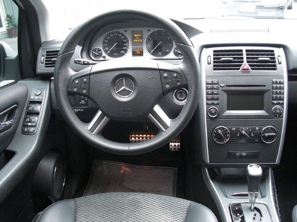 2011 BENZ B180 1.7 白 照片9