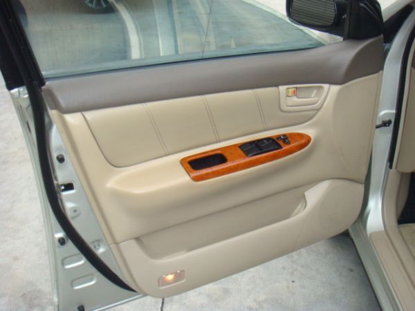 TOYOTA ALTIS 照片3