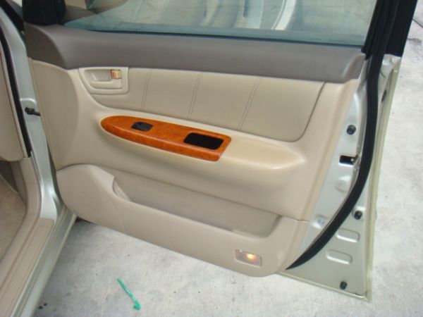 TOYOTA ALTIS 照片5