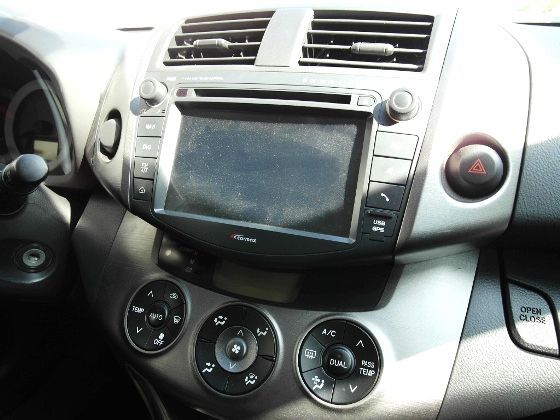 2011年 Toyota 豐田 RAV4 照片4