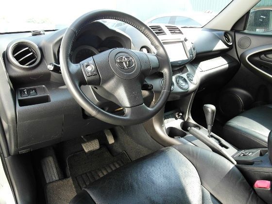 2011年 Toyota 豐田 RAV4 照片9