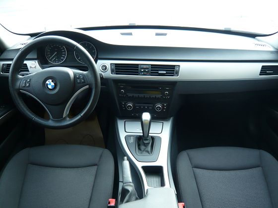 BMW 寶馬 320i 照片2