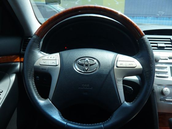 Toyota 豐田 Camry 2.0 照片5