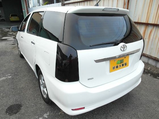 Toyota 豐田 Wish 2.0 照片10