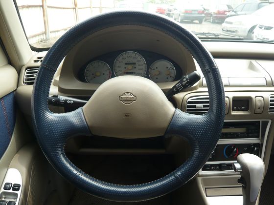 Nissan 日產 March 1.3 照片5