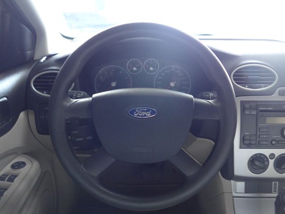 Ford 福特/Focus 1.8 照片5