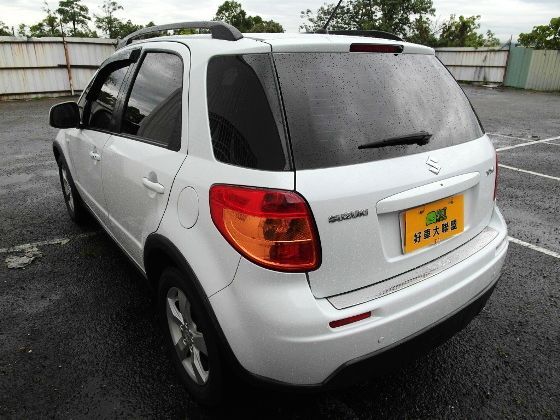 Suzuki 鈴木 SX4 1.6 照片10