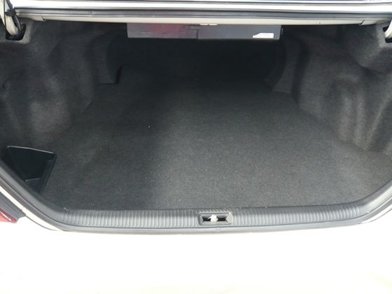 Toyota 豐田 Camry 2.0 照片9