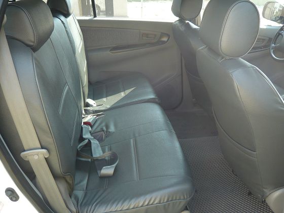 Toyota 豐田 Innova 2.7 照片4