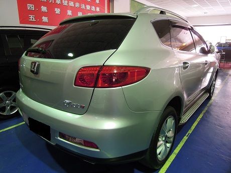 2011 Luxgen 7SUV 2.2 照片10