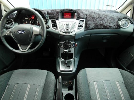 Ford福特 Fiesta 進口版1.4 照片2