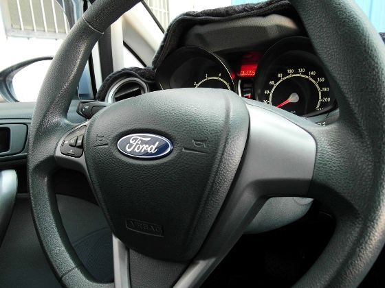 Ford福特 Fiesta 進口版1.4 照片3