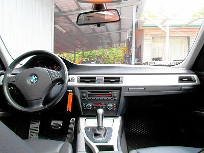 07年式 BMW 320I E90型 銀 照片5