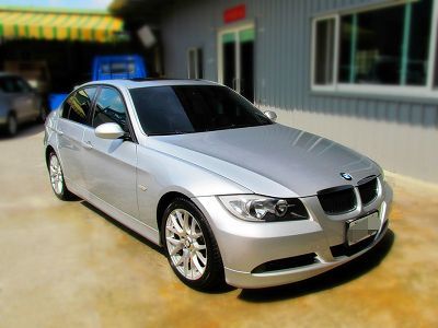 07年式 BMW 320I E90型 銀 照片8