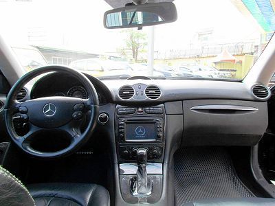 BENZ C209型 轎跑 黑 照片8