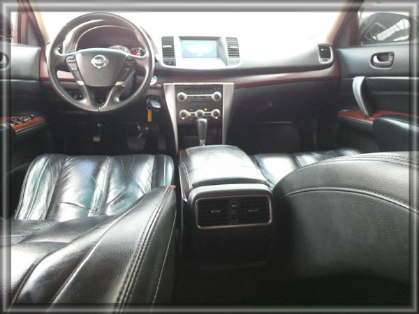 2.5 V6頂配 僅跑7萬/豪華房車Ο元 照片4