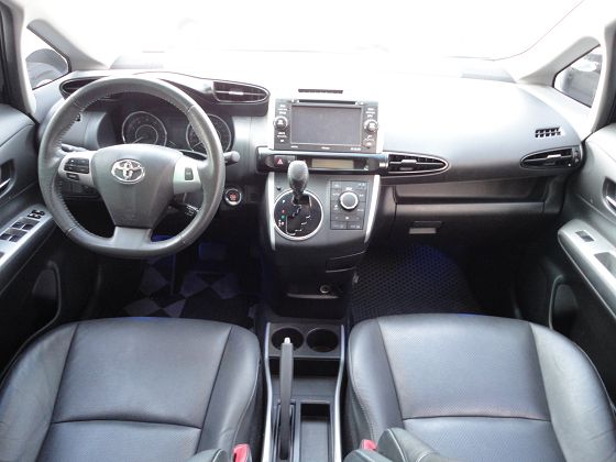 2014 Toyota Wish 2.0 照片2