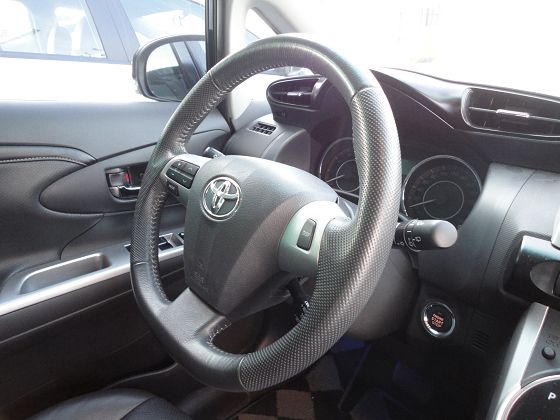 2014 Toyota Wish 2.0 照片3