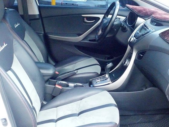 Hyundai現代Elantra 1.8 照片3