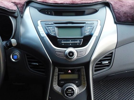 Hyundai現代Elantra 1.8 照片6