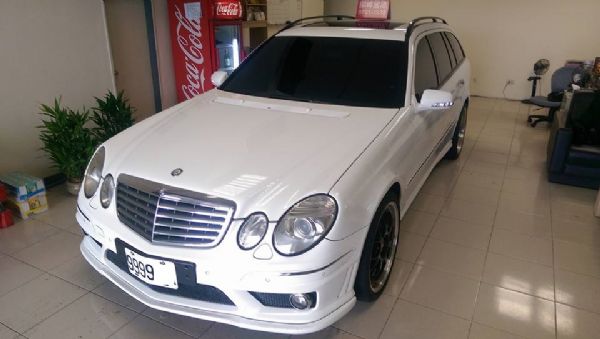 【卯坤國際車業】04年 BENZ E55 照片1