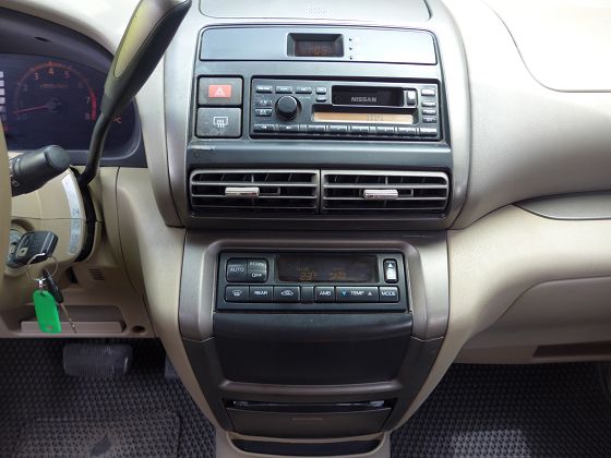 Nissan 日產/Serena QRV 照片4