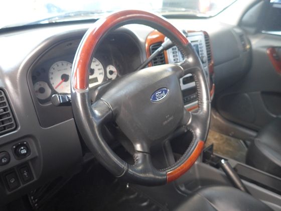 Ford 福特 Escape 2.3 照片3