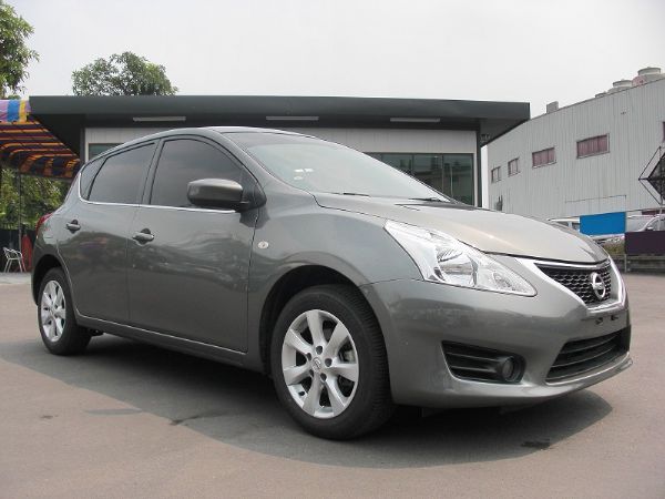 日產 BIG TIIDA 深灰 1.6 照片4