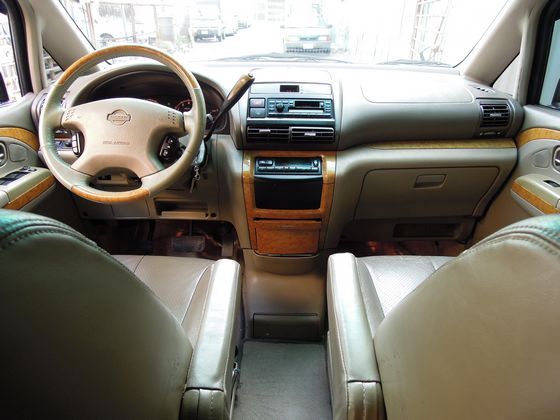 2003 Nissan QRV 2.0 照片2