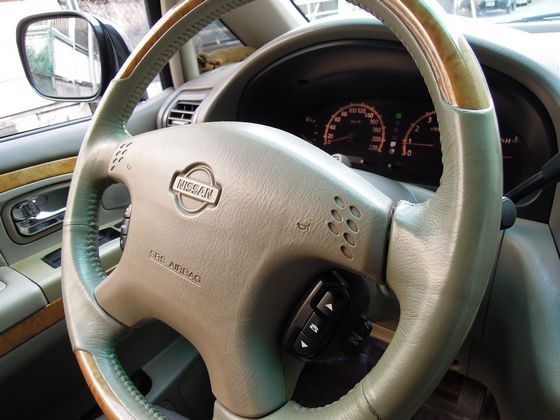 2003 Nissan QRV 2.0 照片7
