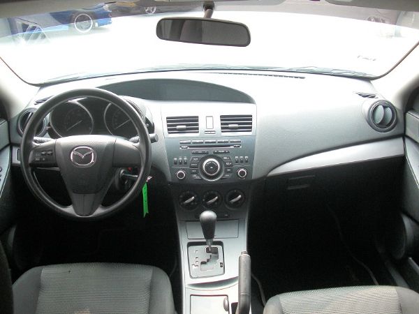 馬自達 MAZDA3 黑 1.6 照片7