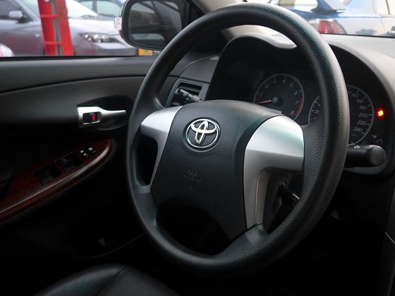 Toyota 豐田/Altis 2012 照片5