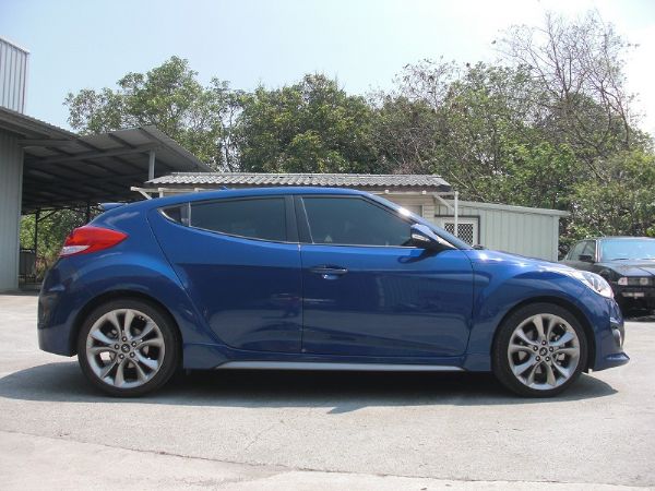 現代 VELOSTER 1.6 藍 照片7