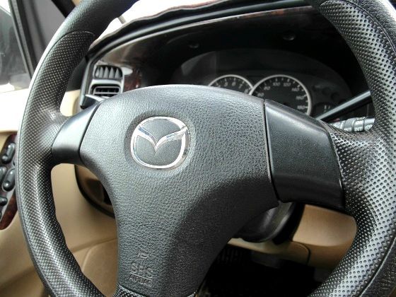 Mazda馬自達 Tribute 2.3 照片3