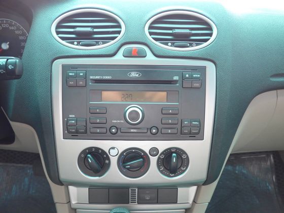Ford 福特/Focus 1.8 照片7